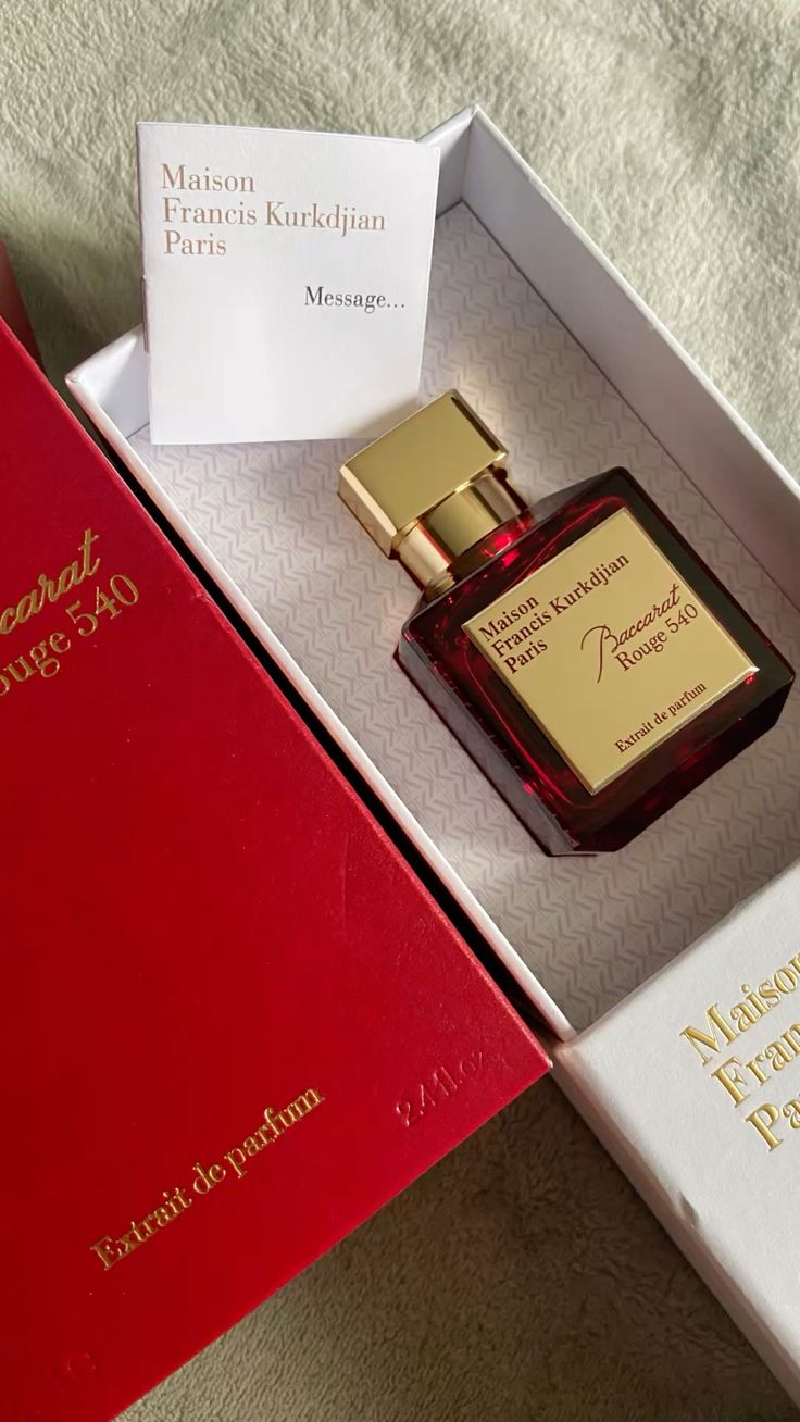Baccarat Rouge 540 Extrait de Parfum – Maison Francis Kurkdjian